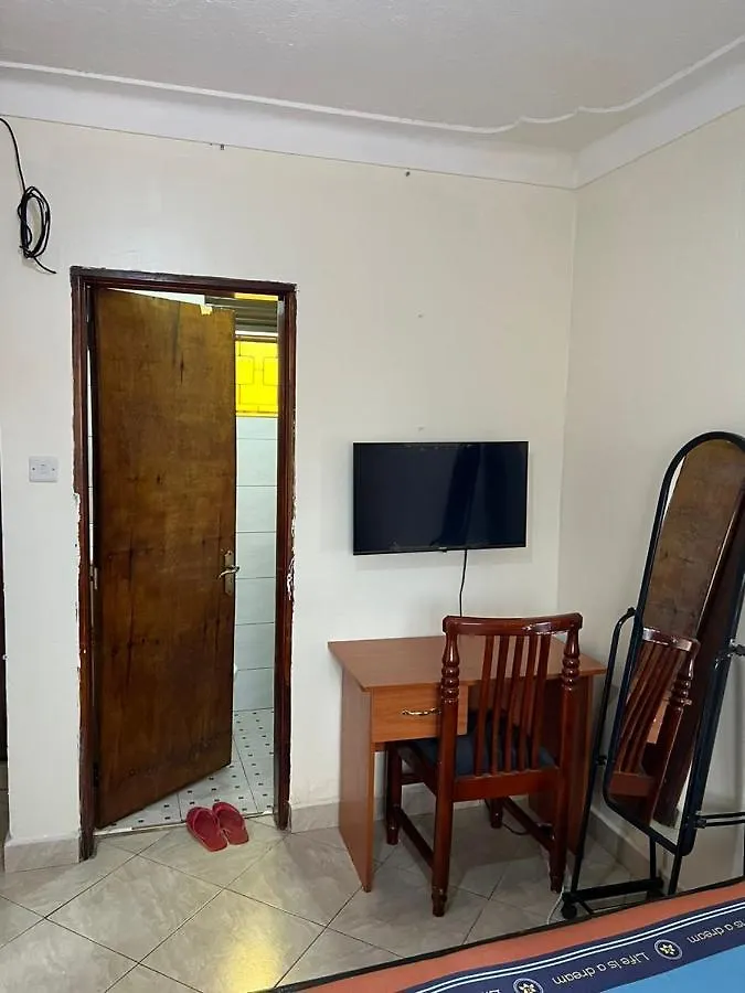 Pearl Suites - Bukoto Kampala Gæstehus